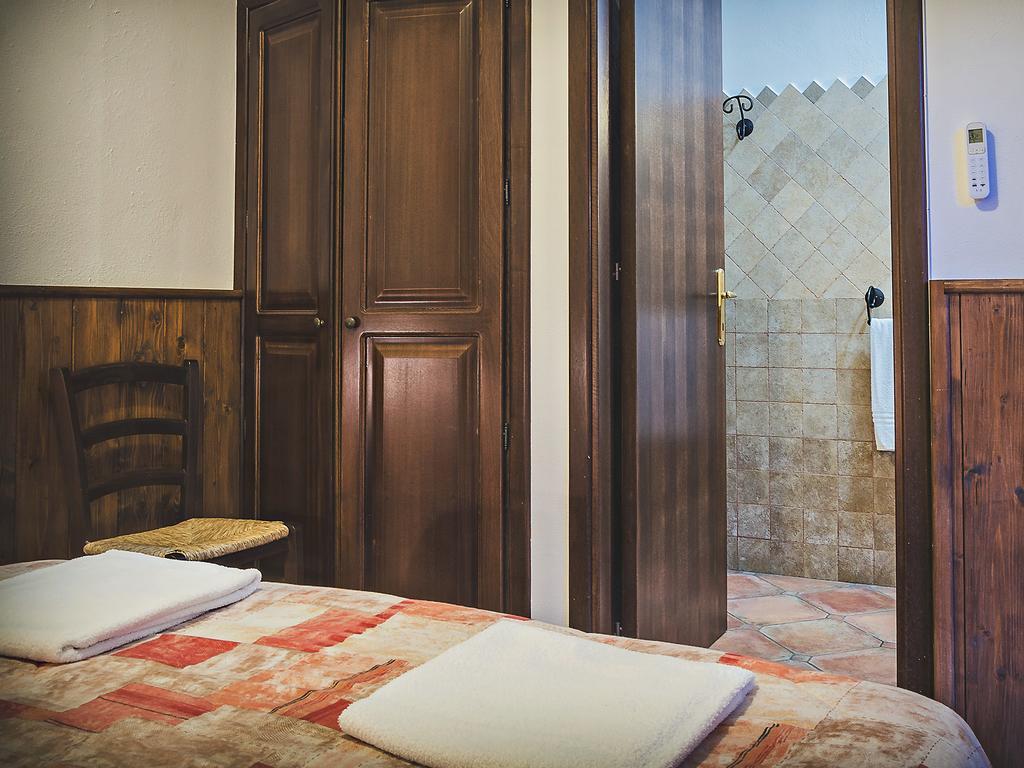 Bed And Breakfast Ichnos Cala Gonone Bilik gambar